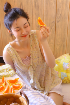 电影《追债的女》在线观看